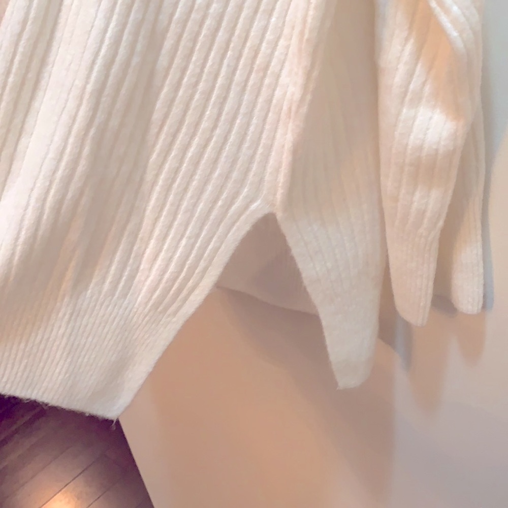 H&M Ribbed Sweater - Picture 2 of 4